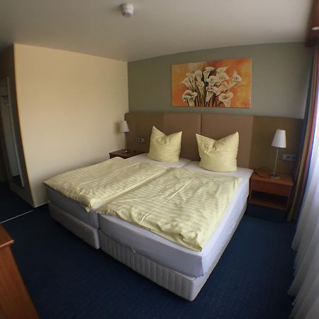 Motel Monteur 阿舍尔斯莱本 外观 照片