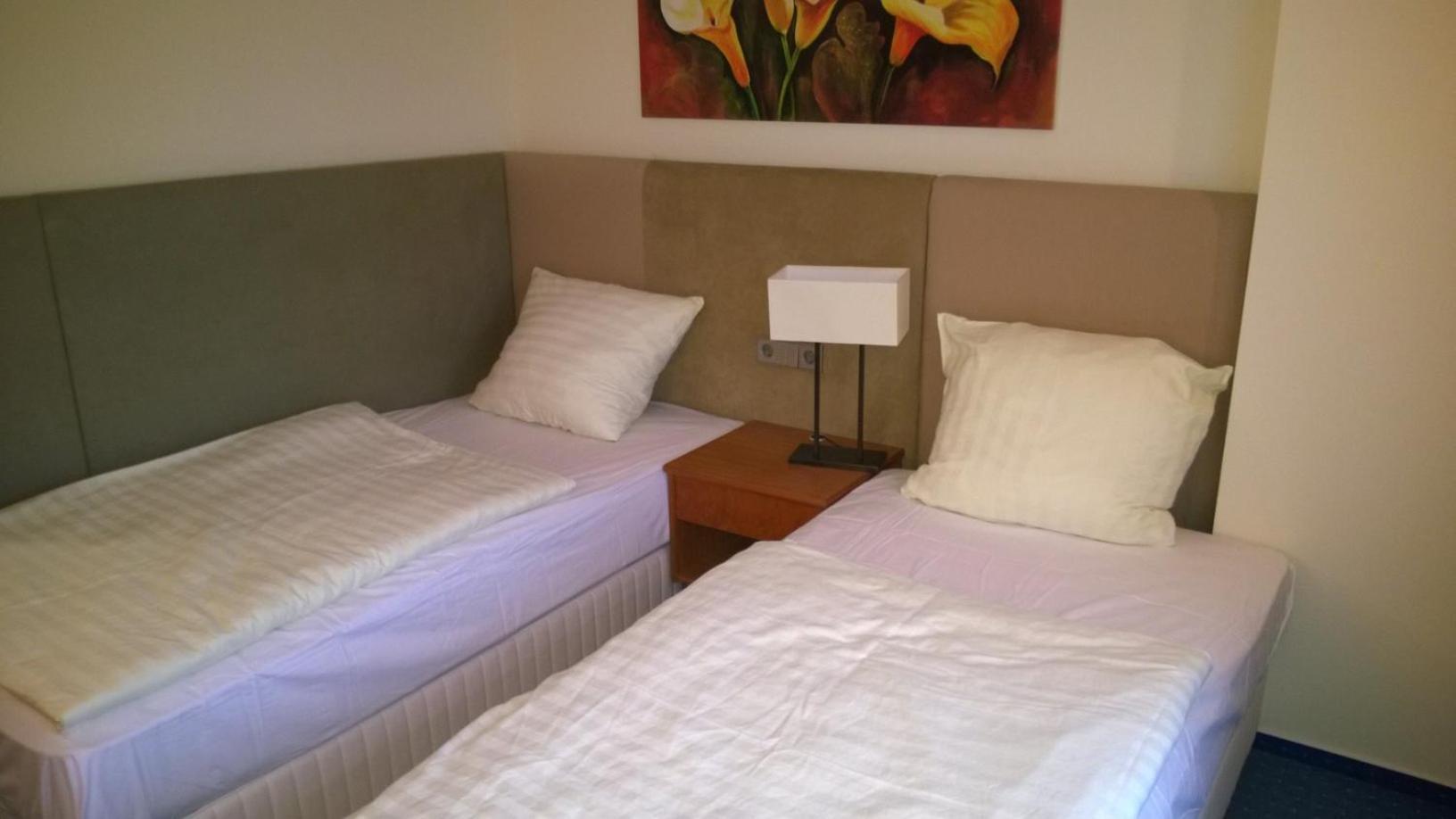 Motel Monteur 阿舍尔斯莱本 外观 照片