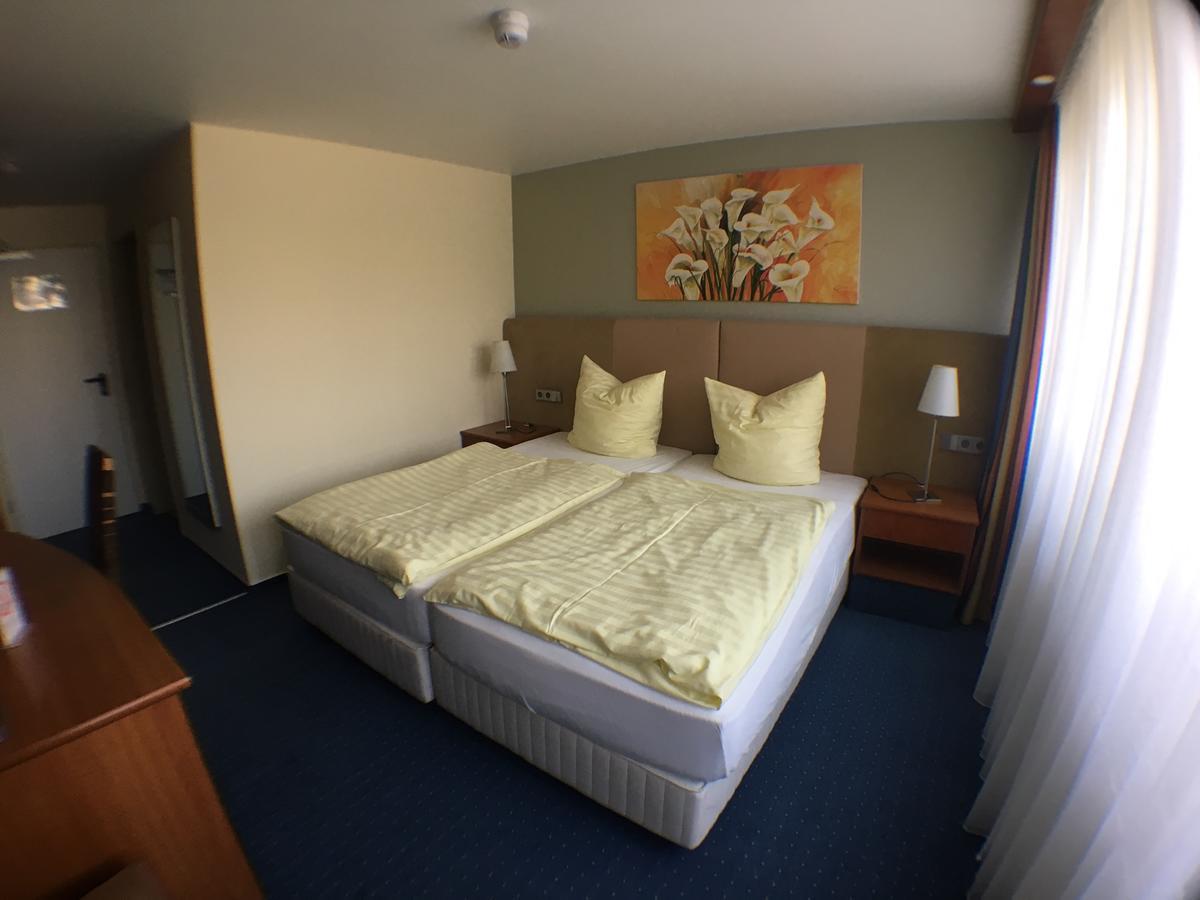 Motel Monteur 阿舍尔斯莱本 外观 照片