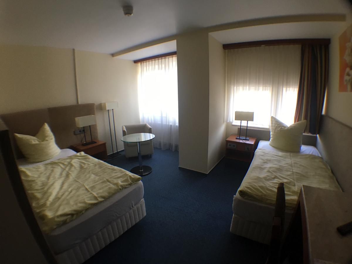 Motel Monteur 阿舍尔斯莱本 外观 照片